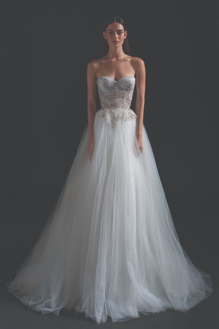 איך זוכים בשמלת כלה של ענבל דרור במתנה? 7