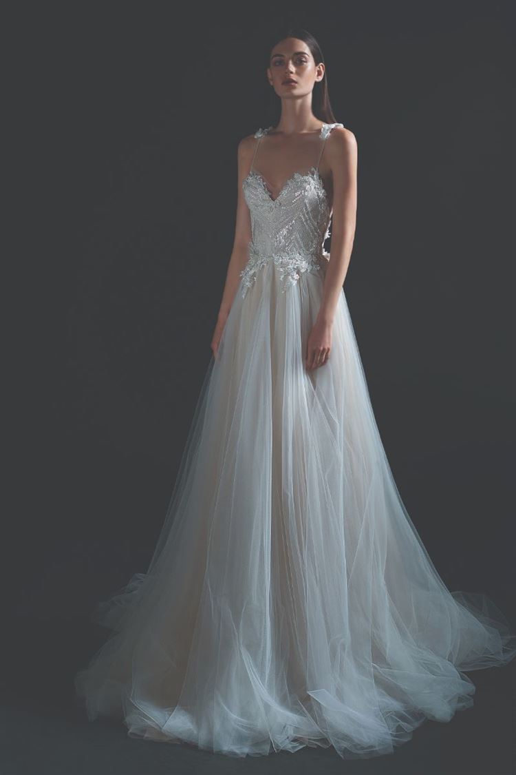 איך זוכים בשמלת כלה של ענבל דרור במתנה? 12