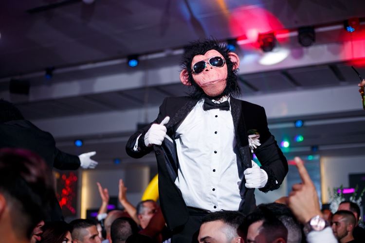 התחילה את היום כמלווה וסיימה אותו כמאורסת 26