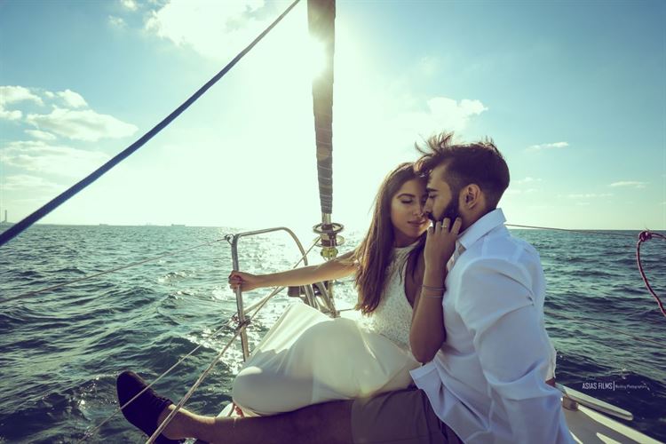 התחילה את היום כמלווה וסיימה אותו כמאורסת 7