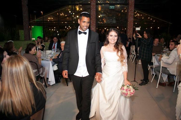 לחיי עתיד טבעוני משותף, החתונה של גלית חליבה ואלעד קיסר (צילום: רועי שפרניק)