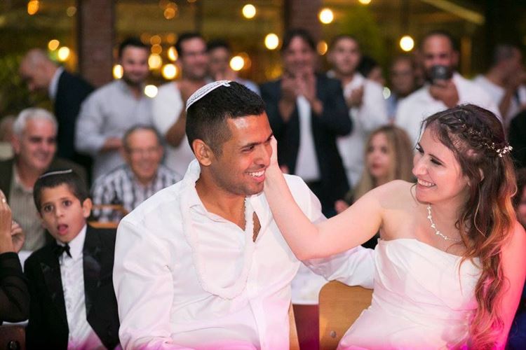 יש יותר מאוהבים מהם? החתונה של גלית חליבה ואלעד קיסר (צילום: רועי שפרניק)