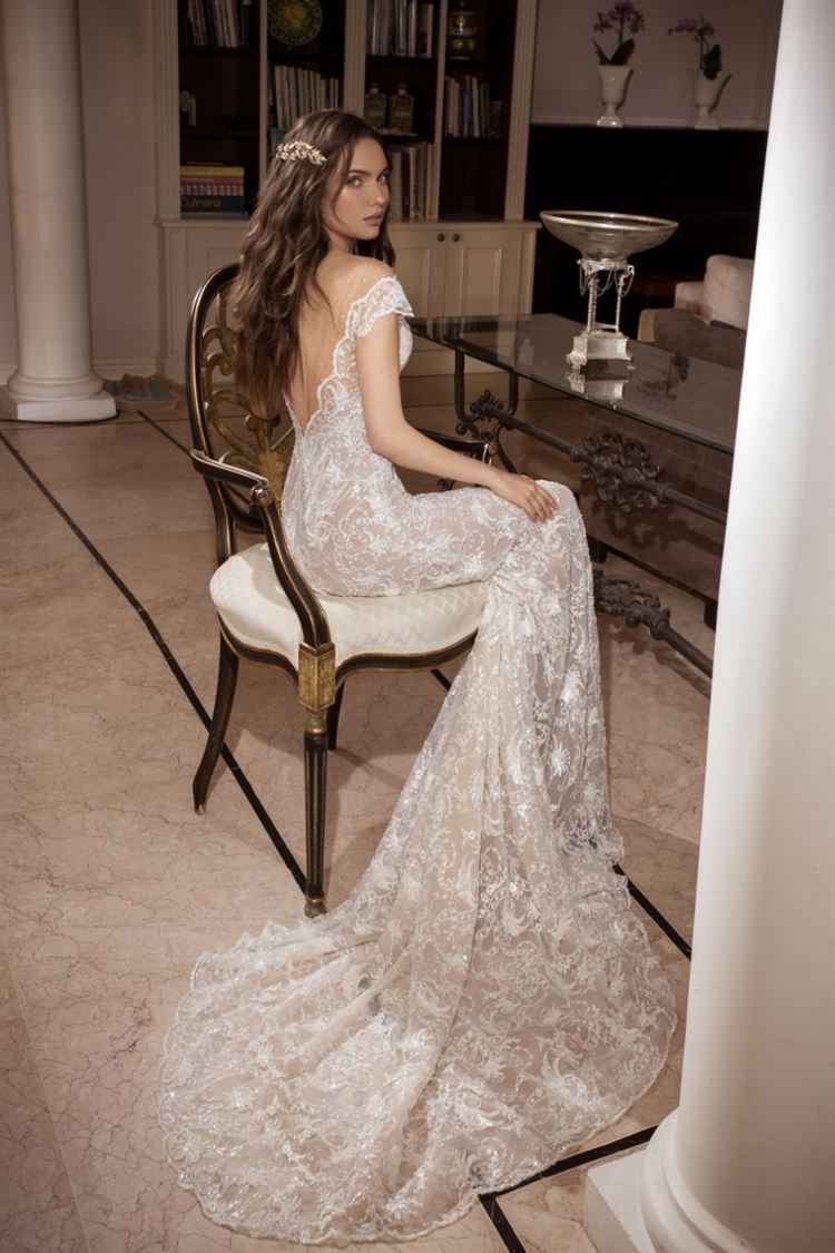 לכלות שמחפשות סטייל: חמשת השמלות הכי לוהטות העונה 6