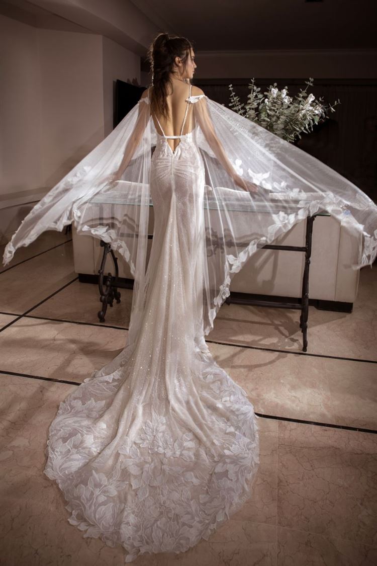 לכלות שמחפשות סטייל: חמשת השמלות הכי לוהטות העונה 16