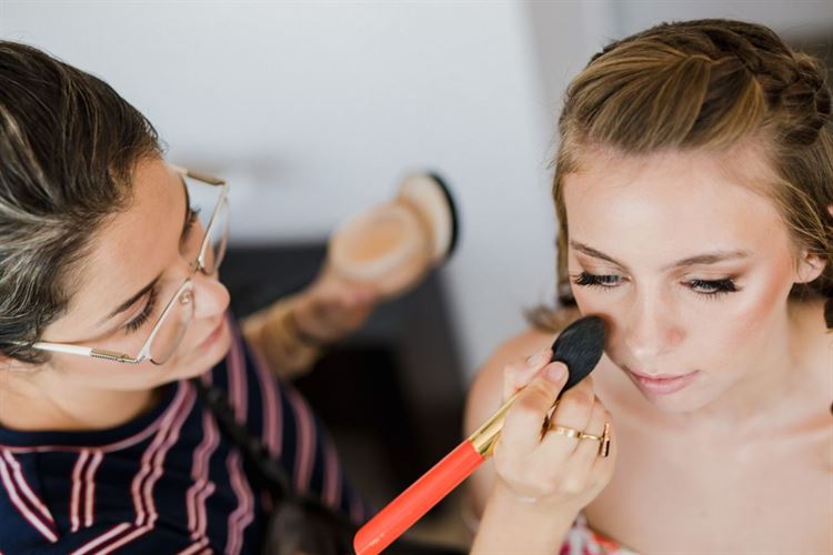 האולם נסגר אבל החתונה חייבת להימשך 7