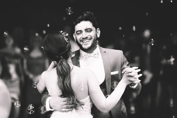 קרנבל אווירי: החתונה של בעלי מתחם האירועים 'טרויה' 6