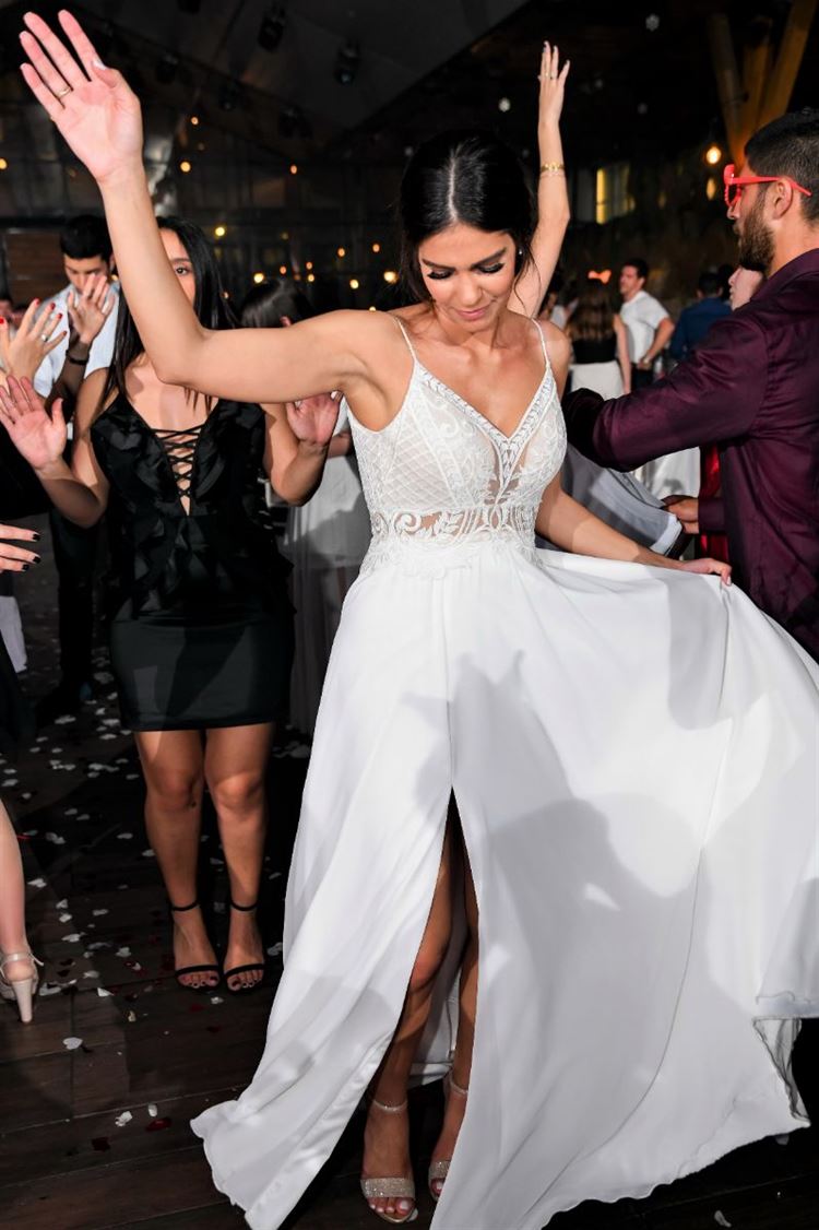 השמלה השנייה שמתאימה לריקודים, החתונה של אופיר חדור ויניב וילדר (צילום: דינמיקה סטודיו)