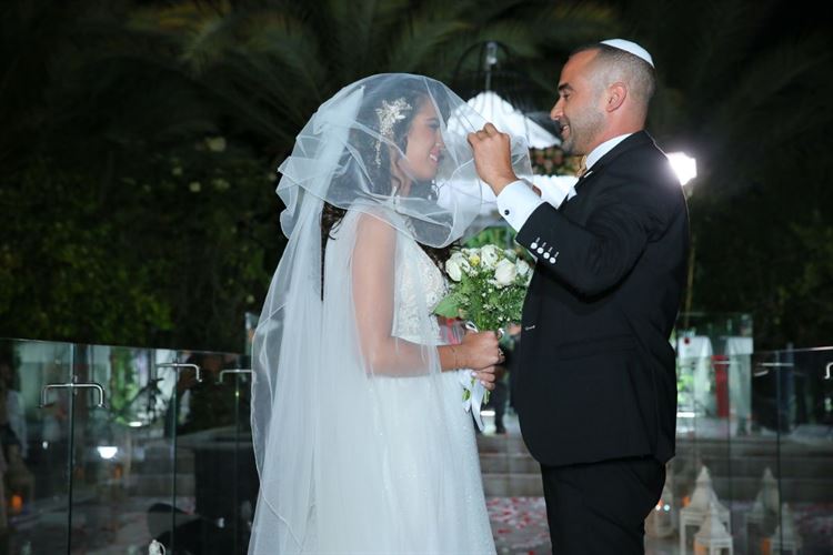 הכלה שהרסה שתי הצעות נישואים 14