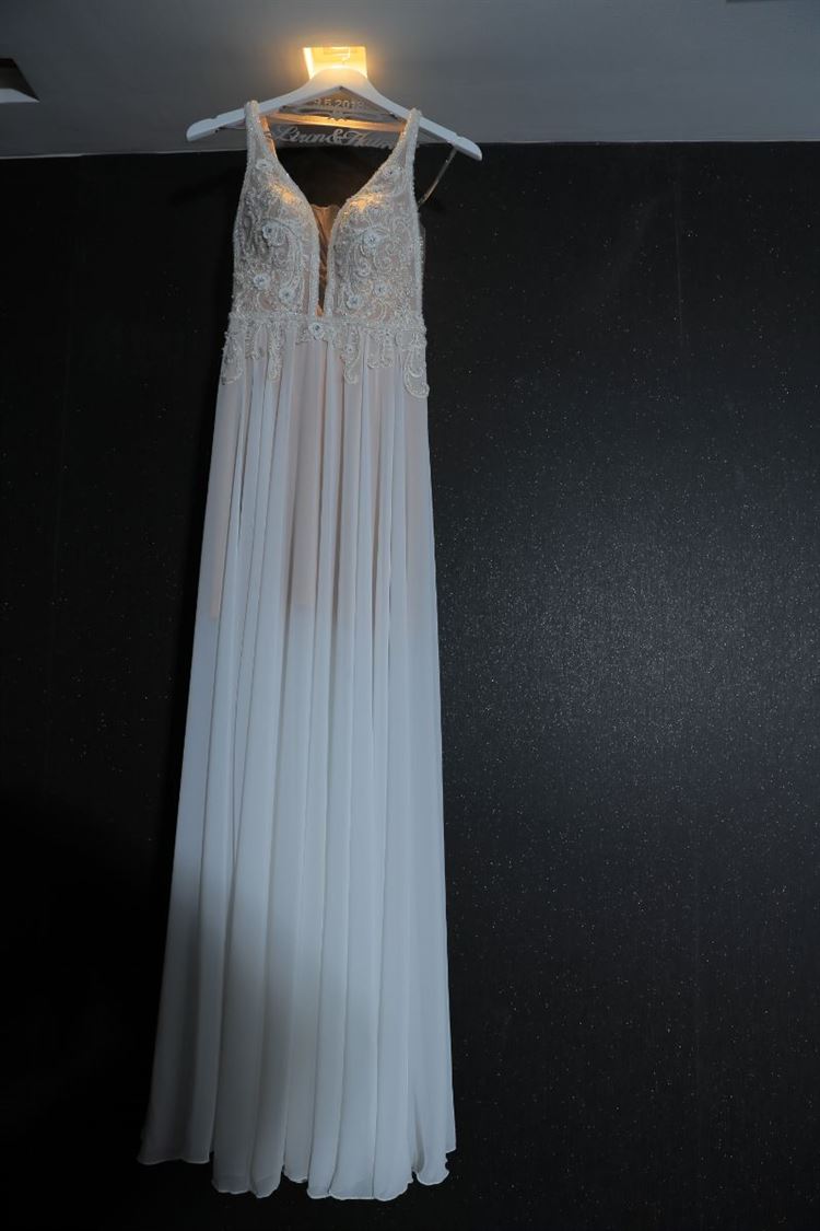 הכלה שהרסה שתי הצעות נישואים 16