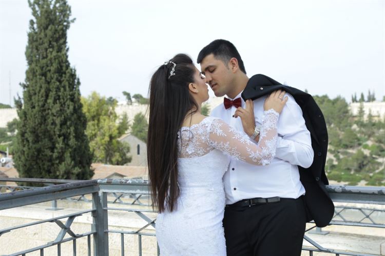 החתונה שגרמה לממשלה להתאחד 4