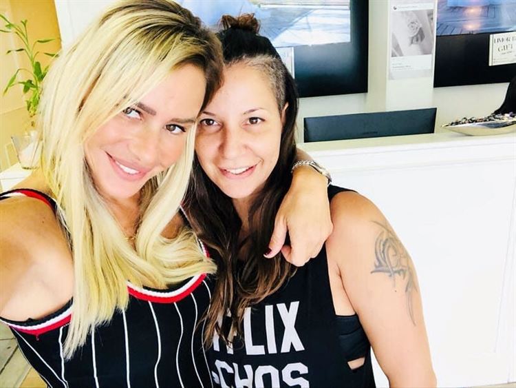 הלם: למה ביונסה לובשת שמלת כלה לבנה? 4