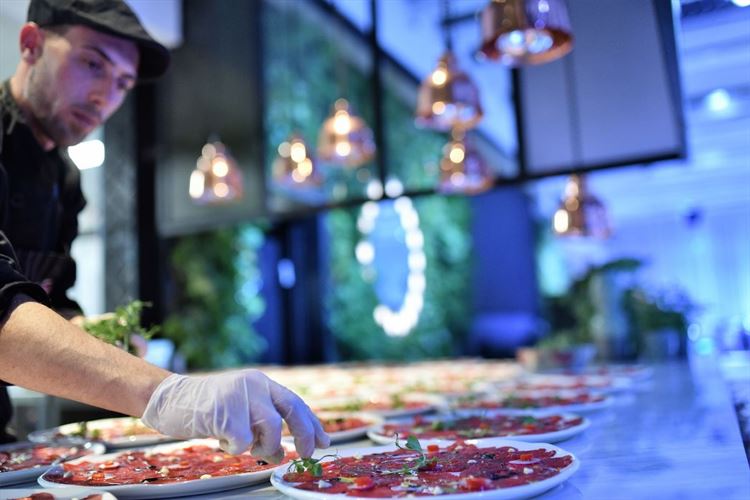 מטבח פתוח: הטרנד שמשנה את כללי ההגשה בחתונות 8