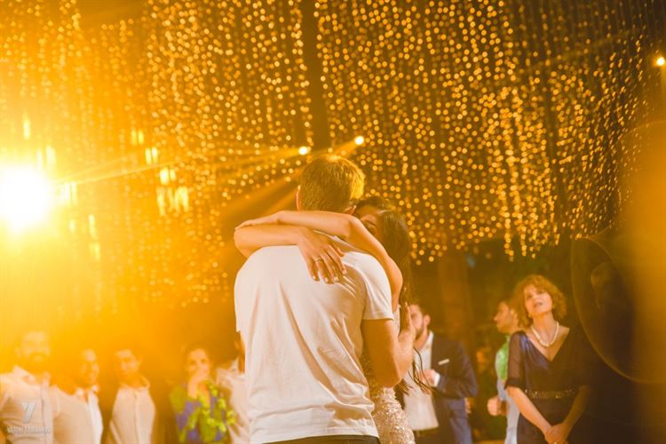 רואים את הקריסמס לייטס? (צילום: ירין טרנוס)