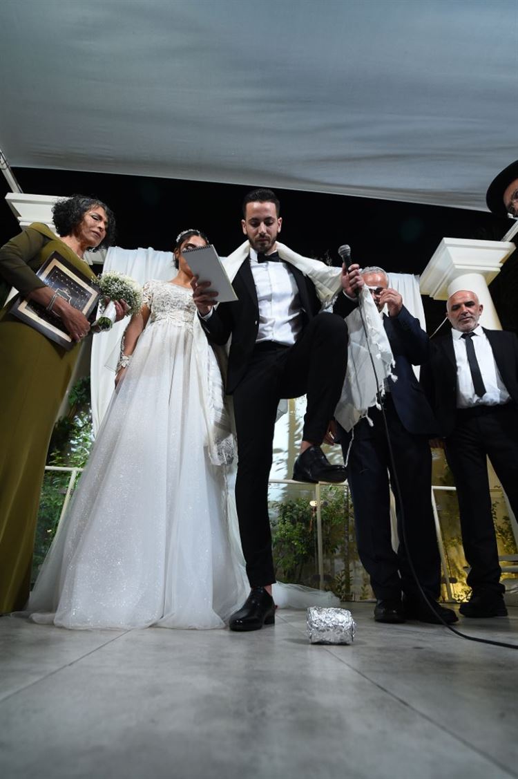 קשה להשגה: הכלה שכמעט פספסה את אהבת חייה 13