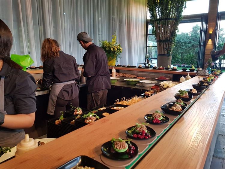 הטאפאס רנינג בפעולה (צילום: וואלה! מזל טוב)