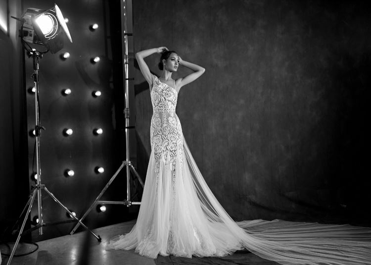 אצילית ולבנה: הטרנד שחזר לאופנת הכלות 10