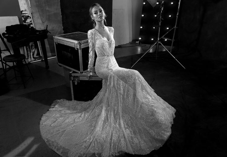 אצילית ולבנה: הטרנד שחזר לאופנת הכלות 14