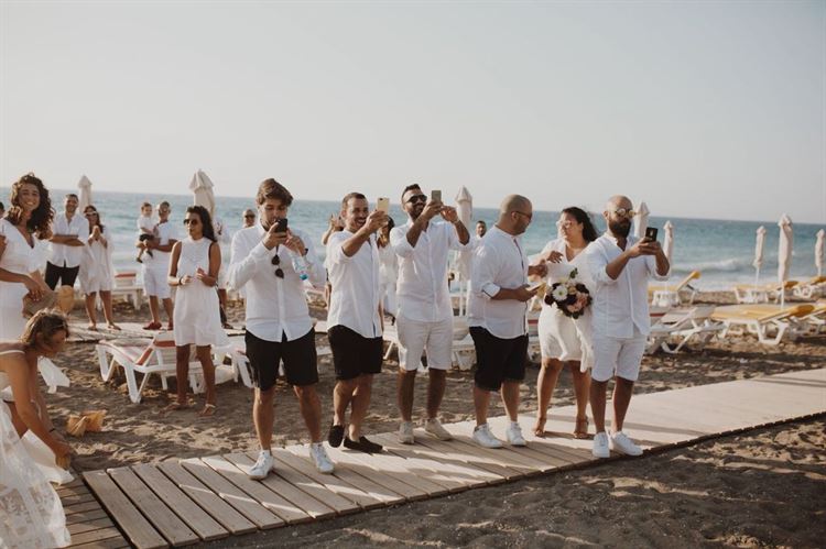 בלאגן ברודוס: חתונה לוהטת במיוחד ביוון 20