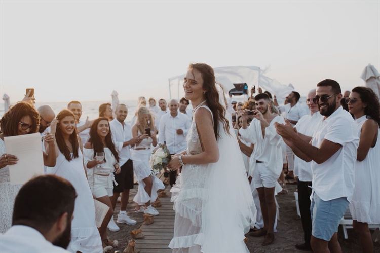 בלאגן ברודוס: חתונה לוהטת במיוחד ביוון 18