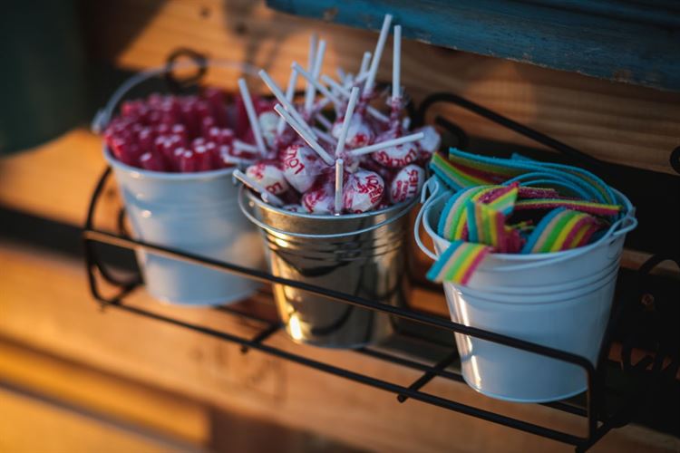 קיר מתוקים, החתונה של ירדן אהרוני וחגי טבת (צילום: עידן כנפי) 