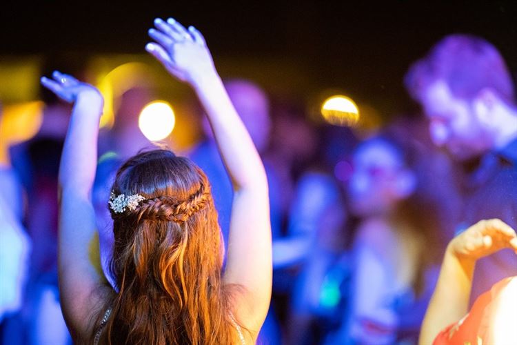 המון מזל טוב, החתונה של ירדן אהרוני וחגי טבת (צילום: עידן כנפי) 