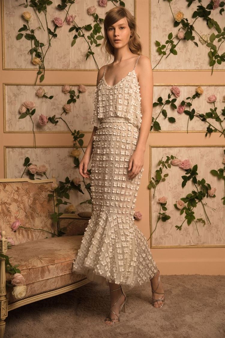 לא שגרתית ומפתיעה, דנה הראל מציגה שמלת כלה מושלמת (צילום: יניב אדרי)