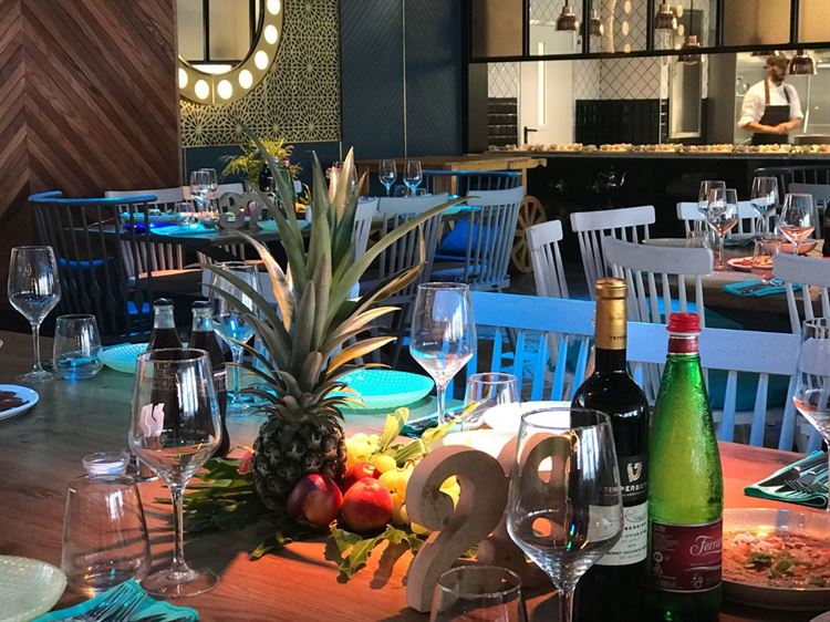 מתחם האירועים 5.91: מטבח פתוח, מנות שף וחופה על הים 9