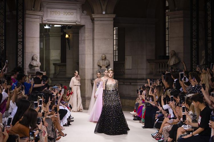 ואלוהים ברא את האישה: גליה להב בשבוע הקוטור בפריז 7