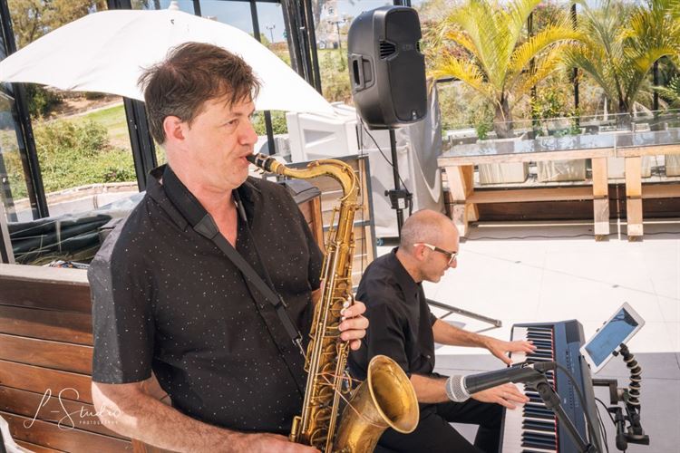 חתונת שישי בצהריים באווירה קסומה 10