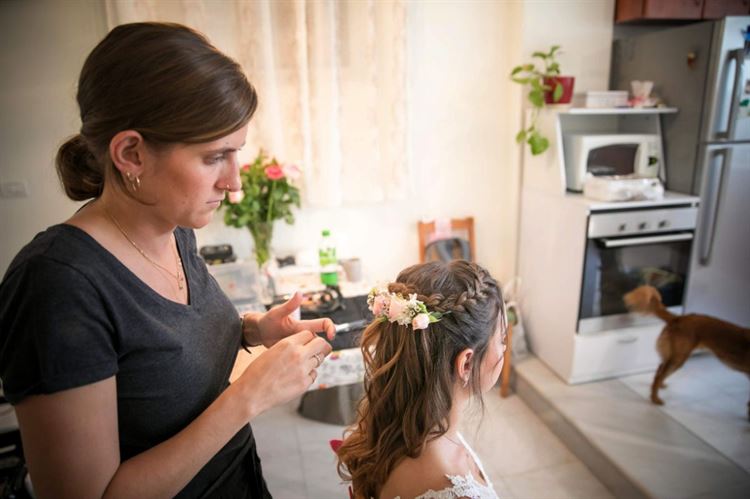 מלחמת הגרסאות: מי השתלט על מיטת השיזוף? 4