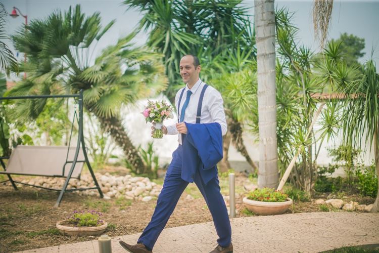 מלחמת הגרסאות: מי השתלט על מיטת השיזוף? 16