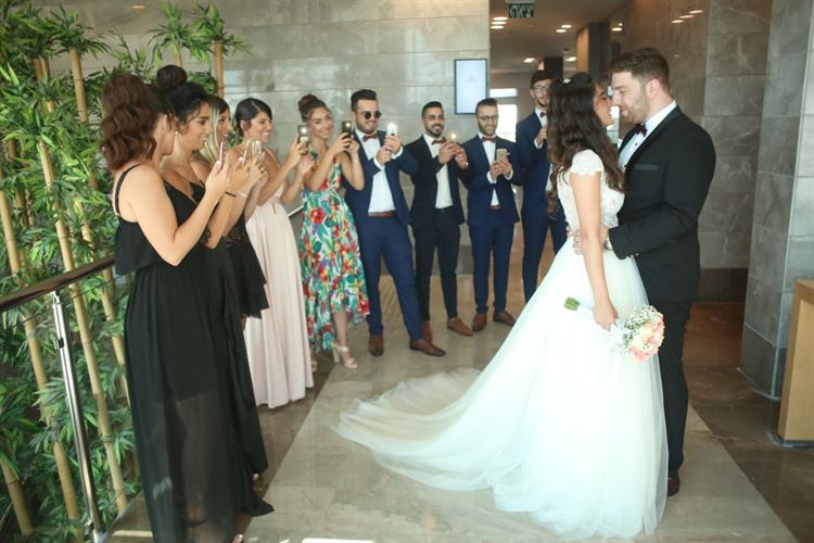 מלכת הלייקים של וואלה! מזל טוב התחתנה 6