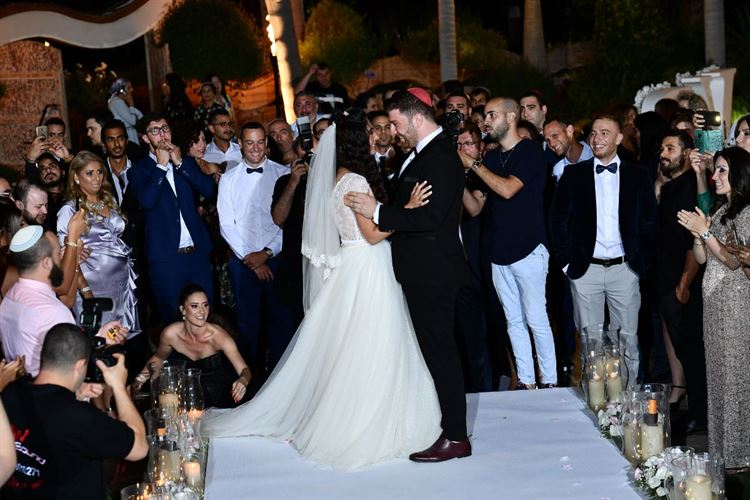 מלכת הלייקים של וואלה! מזל טוב התחתנה 17