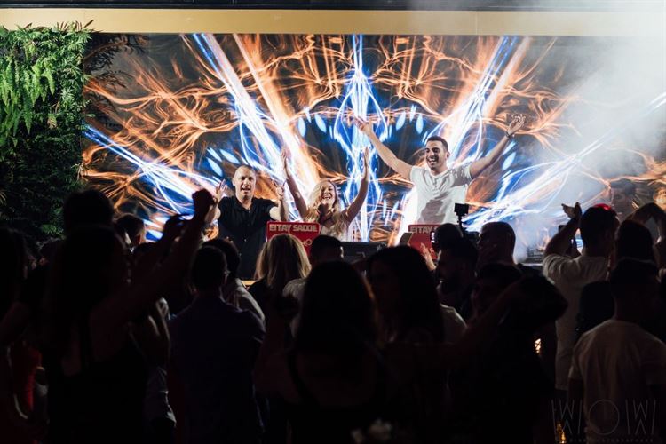 הרחבה מלאה עד אפס מקום, החתונה של דנה פריד וערן עטיה (צילום: WOW צלמים)