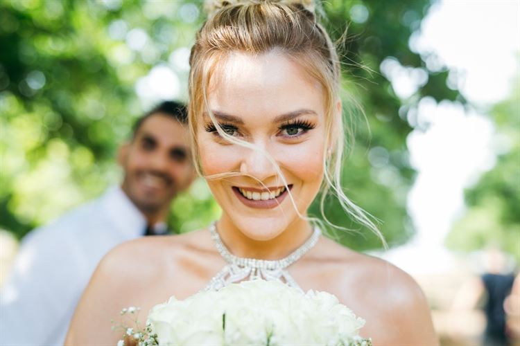 חיוך שאומר הכול, החתונה של דנה פריד וערן עטיה (צילום: WOW צלמים)