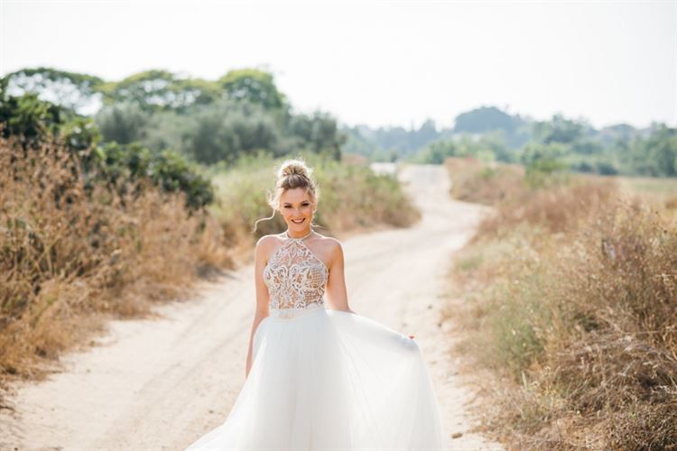 התמונה שמעצימה את היופי של הכלה, החתונה של דנה פריד וערן עטיה (צילום: WOW צלמים)