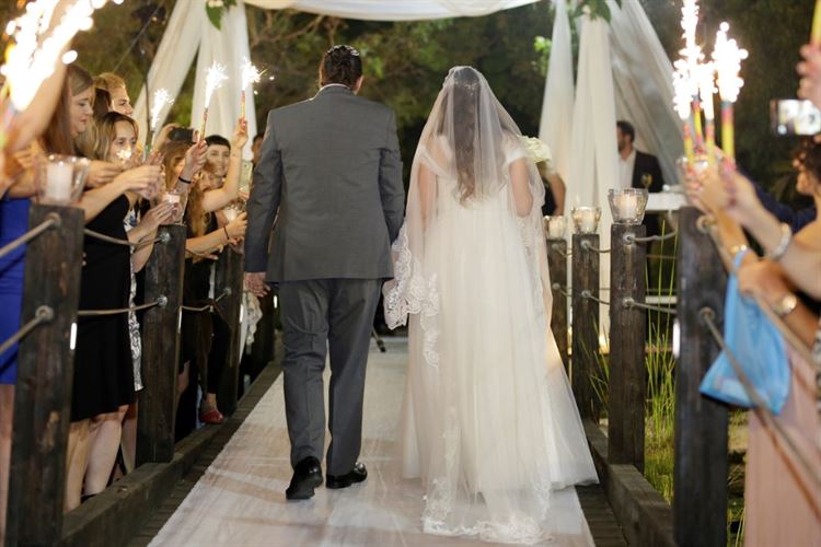 היכרות אונליין: משחק טאקי שהוביל לחתונה 22