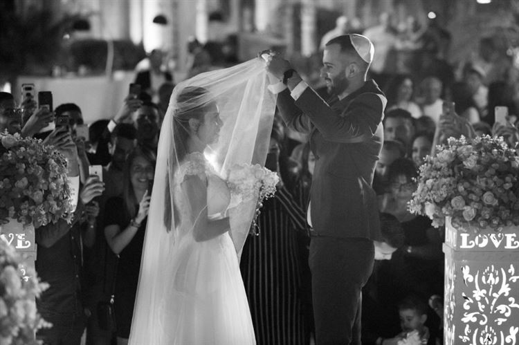 "הבועה שלנו התנפצה והחיים השתנו לגמרי" 23