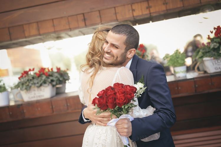 שיא השיק: שמלת כלה שעוצבה מוילון ישן 9