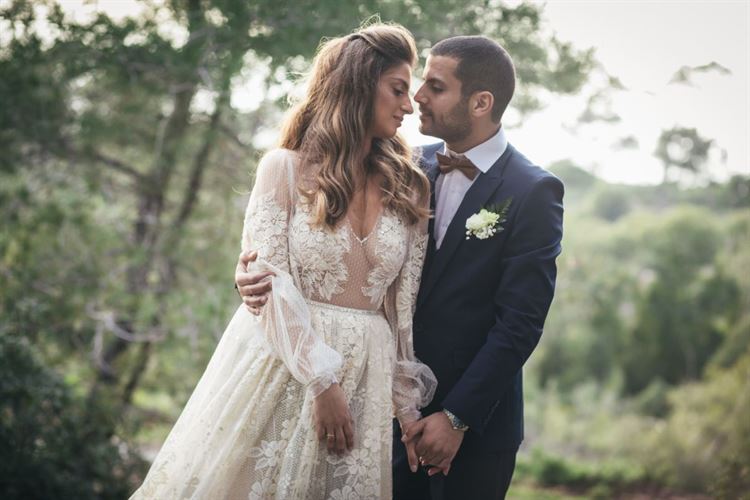 שיא השיק: שמלת כלה שעוצבה מוילון ישן 14