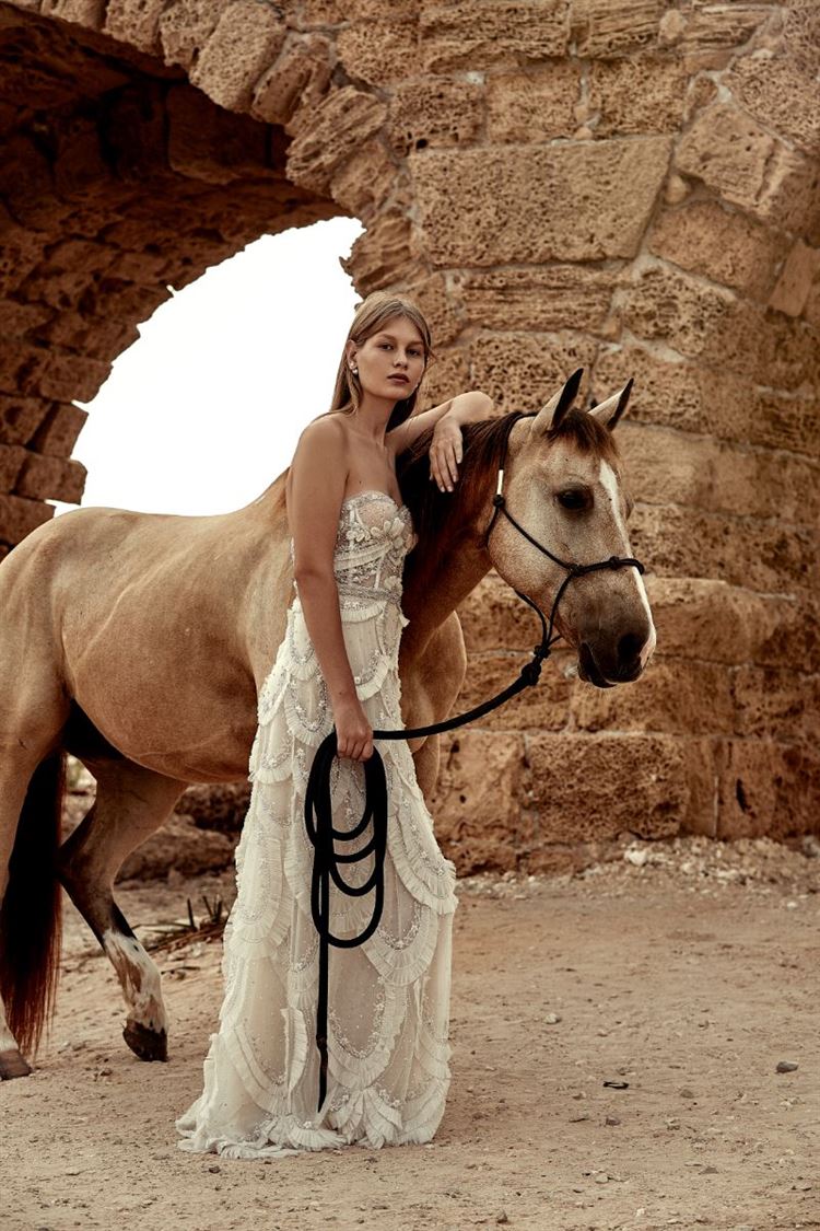 בהשראת הזריחה: הקולקציה החדשה של דנה הראל 16