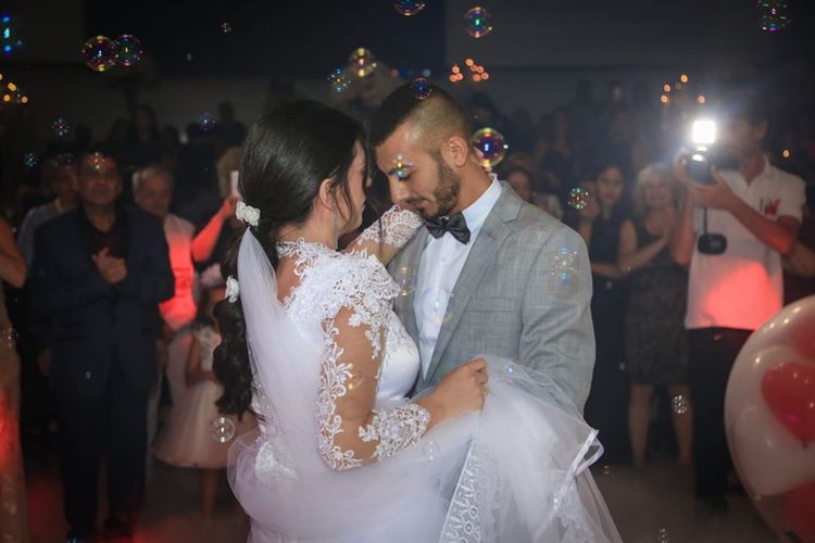 הקלף המנצח: לא תאמינו היכן בני הזוג האלו הכירו 20