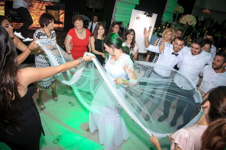 הקלף המנצח: לא תאמינו היכן בני הזוג האלו הכירו 24