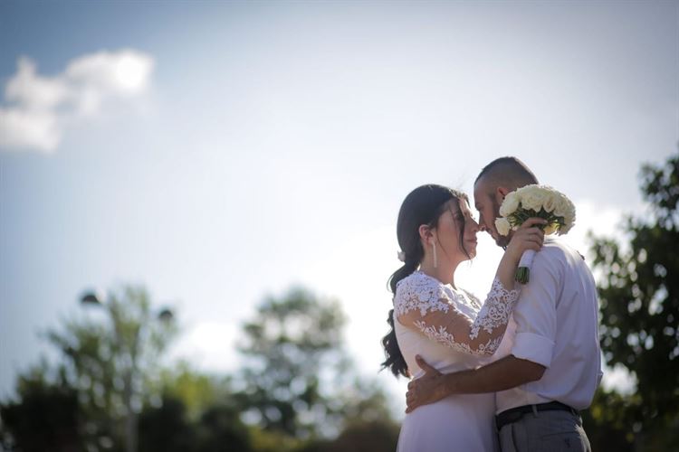 הקלף המנצח: לא תאמינו היכן בני הזוג האלו הכירו 7