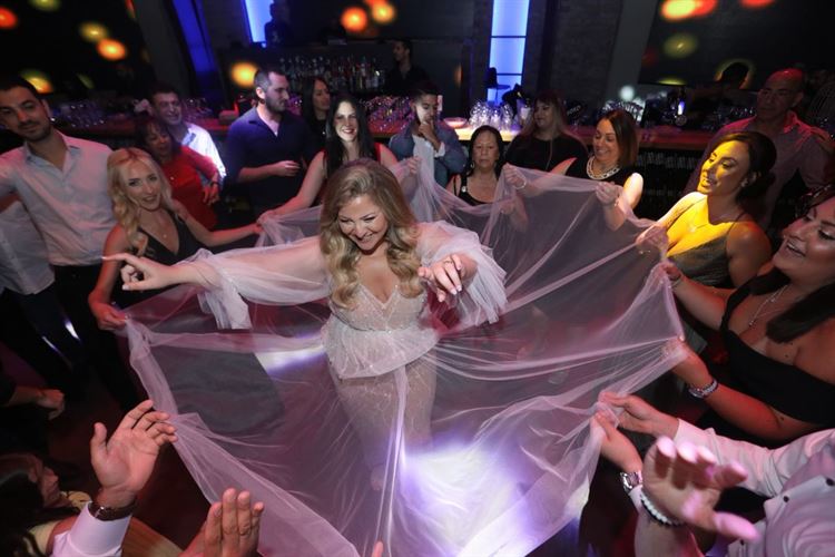 הדייט לא היה מוצלח, אז איך יצא מזה חתונה? 16