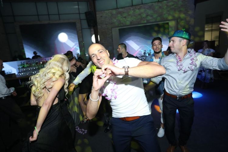 הדייט לא היה מוצלח, אז איך יצא מזה חתונה? 17