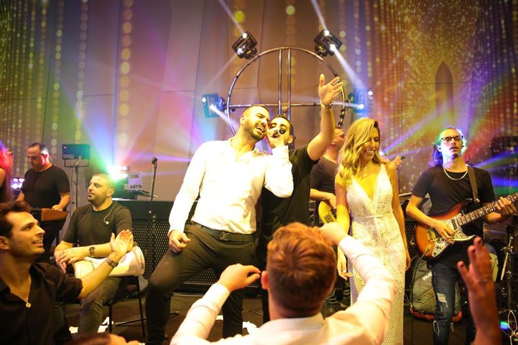 שריקת סיום: החתן שויתר על המשחק החשוב ביותר ושלף טבעת 16