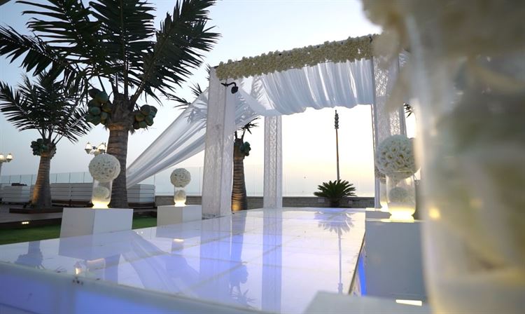 להתחתן על רקע השקיעה (צילום: מקסים. ס)