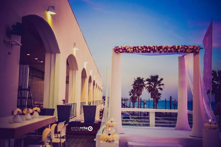 על הים: גני האירועים המדהימים שנוגעים בקו המים 17