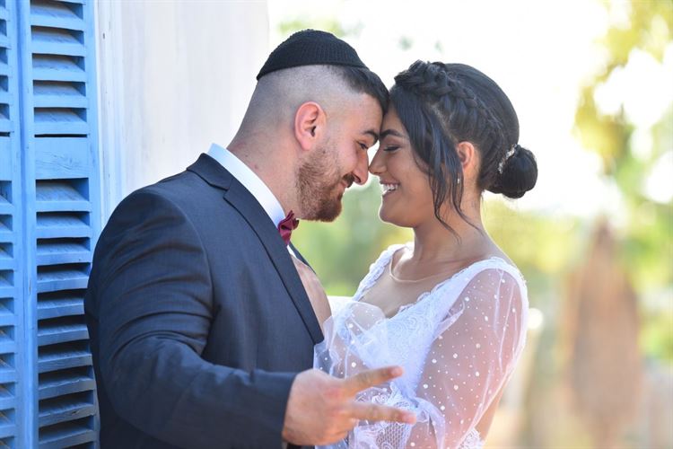 החתן והכלה שכל זוג שמתחתן צריך ללמוד מהם 13